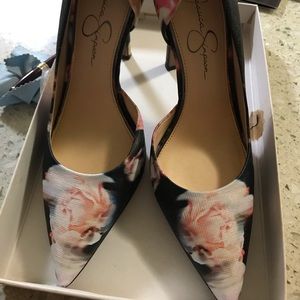 Jessica Simpson floral 4” shoe